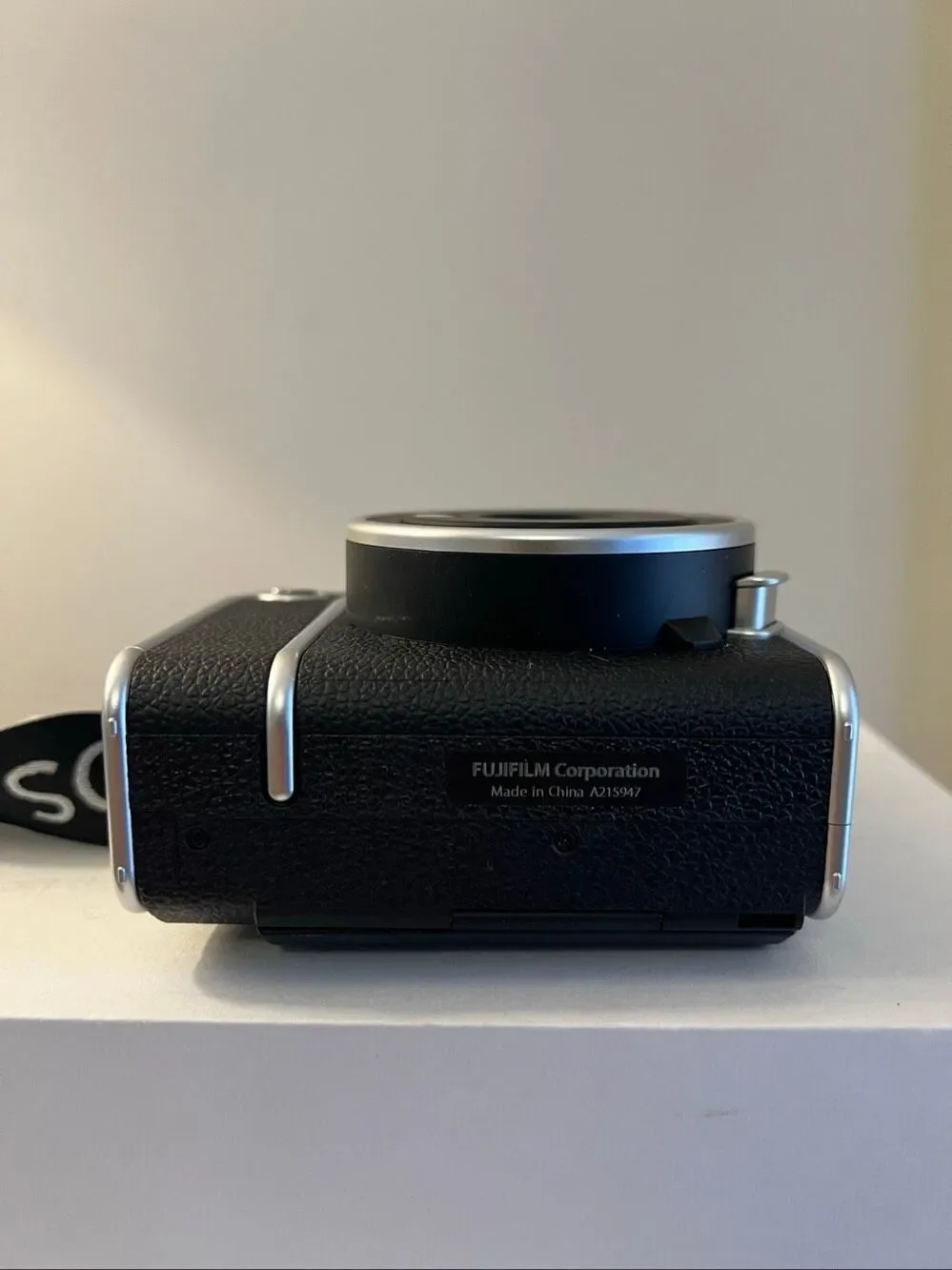 Fujifilm Instax Mini 40 Instant Camera Black Retro Style w/ Box & COS Strap